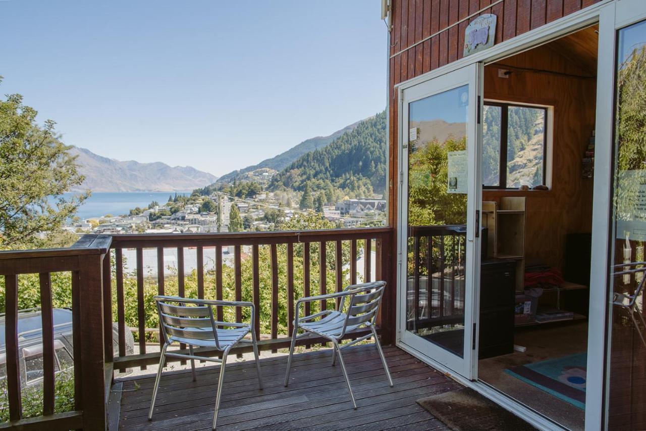 Hippo Lodge Backpackers Queenstown Exterior photo