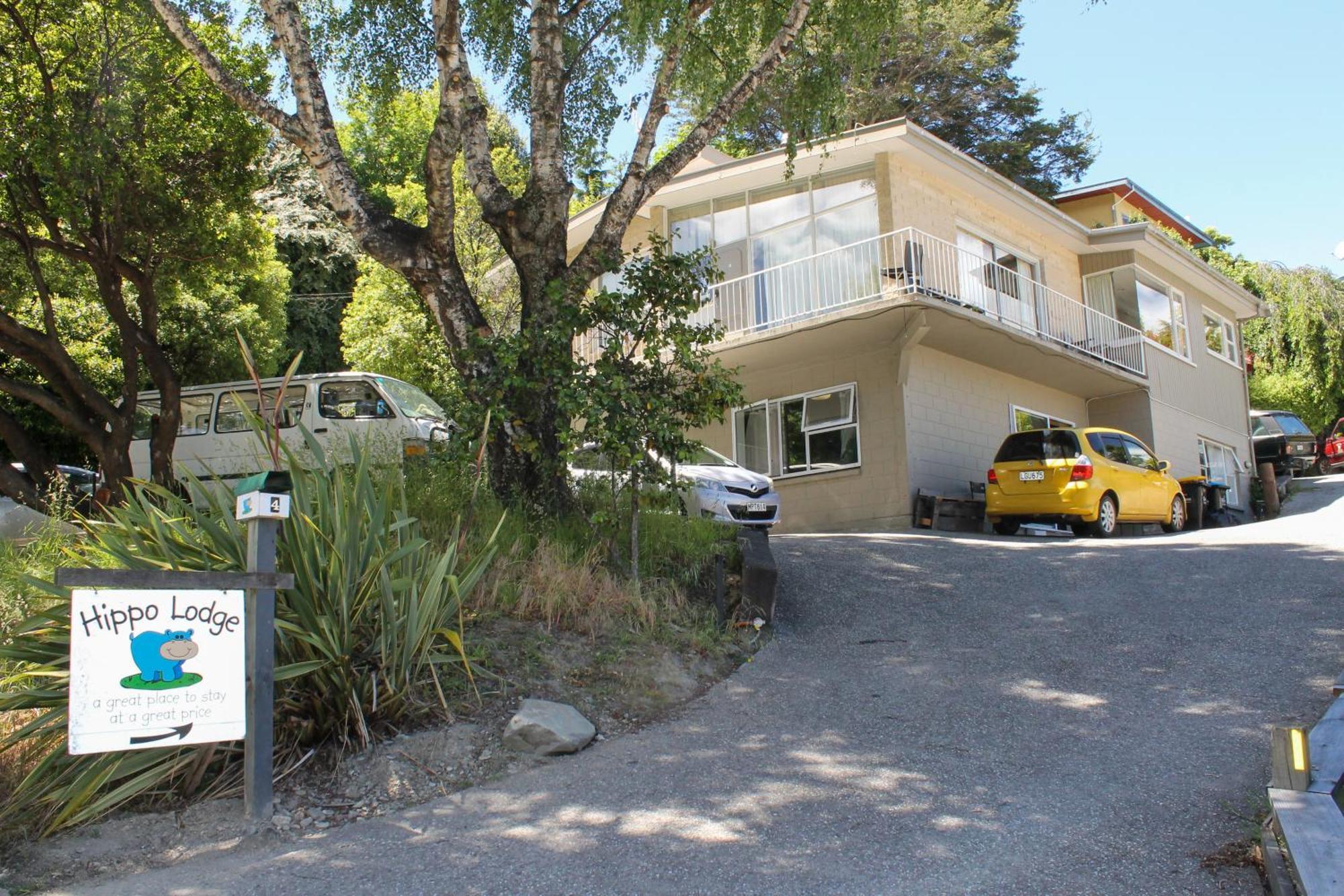 Hippo Lodge Backpackers Queenstown Exterior photo
