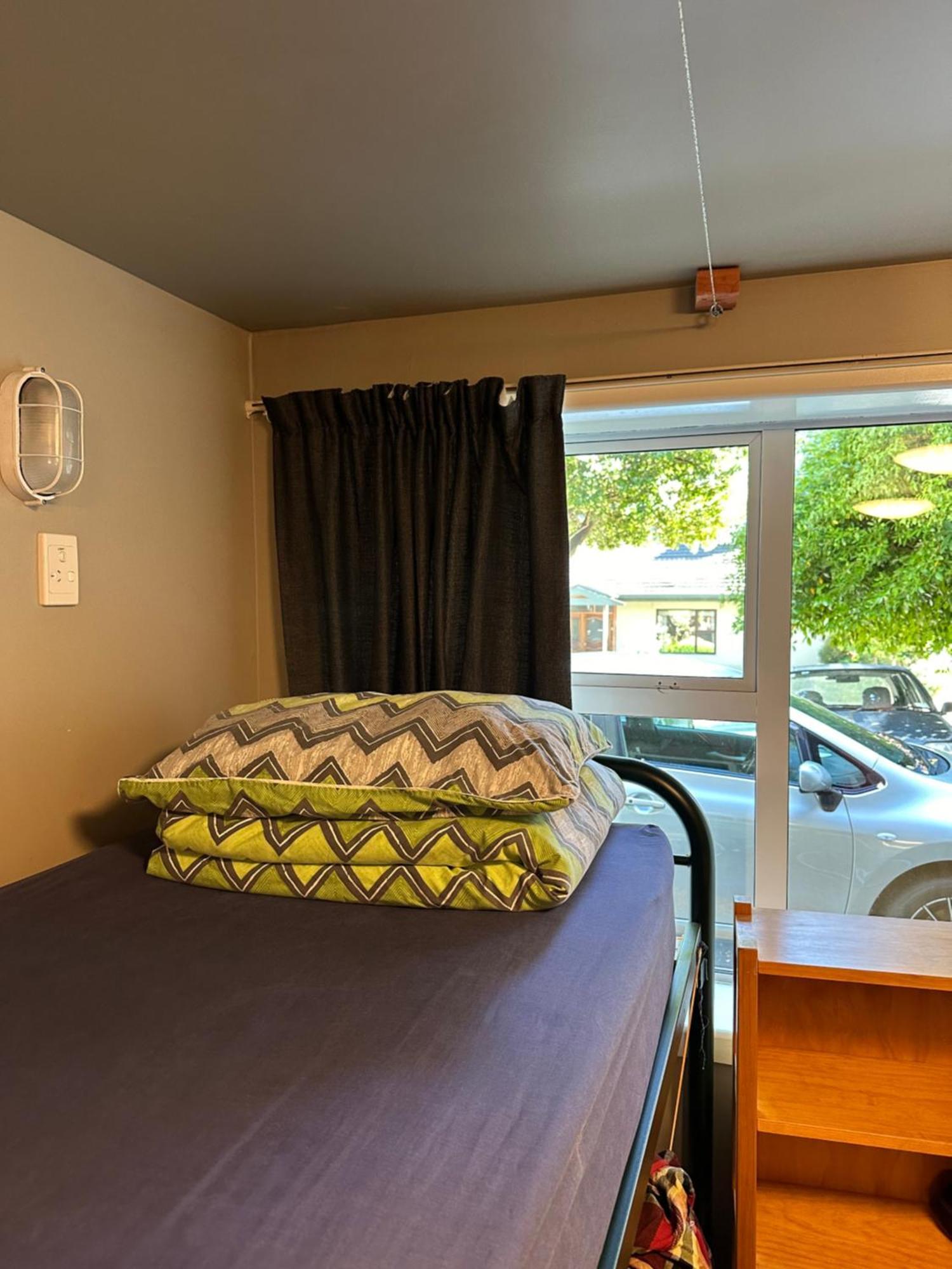 Hippo Lodge Backpackers Queenstown Room photo